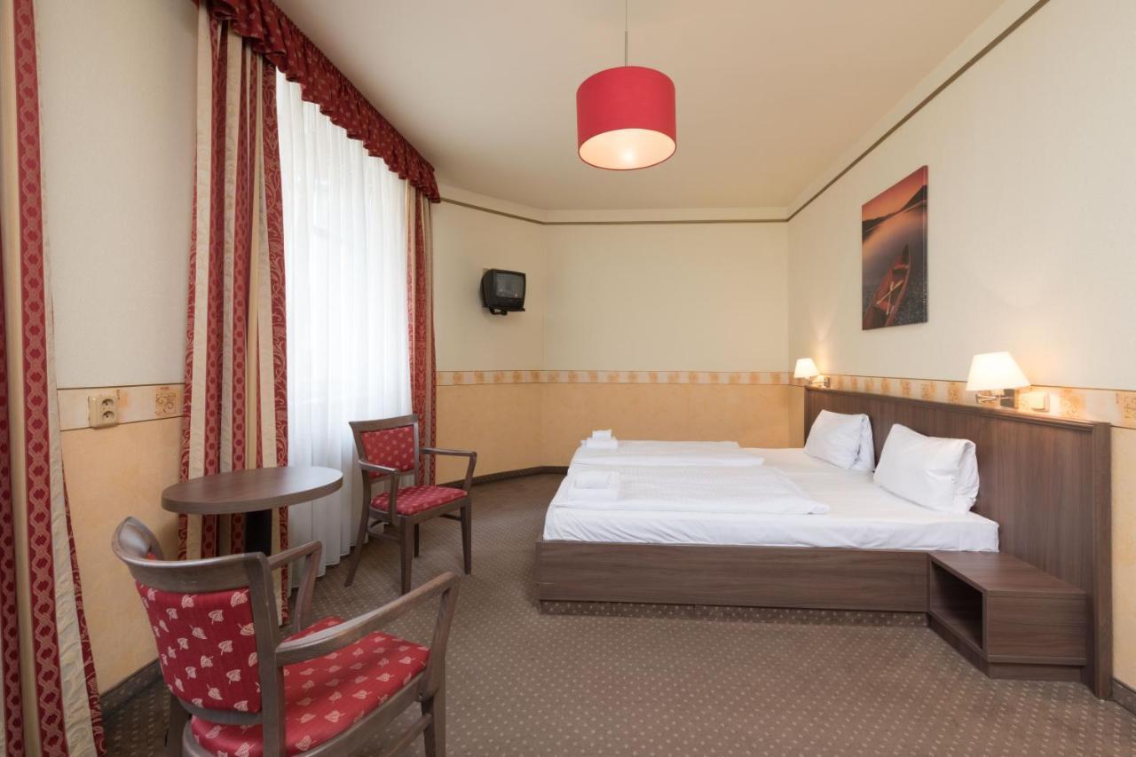 Hotel Ostruvek Prag Eksteriør billede