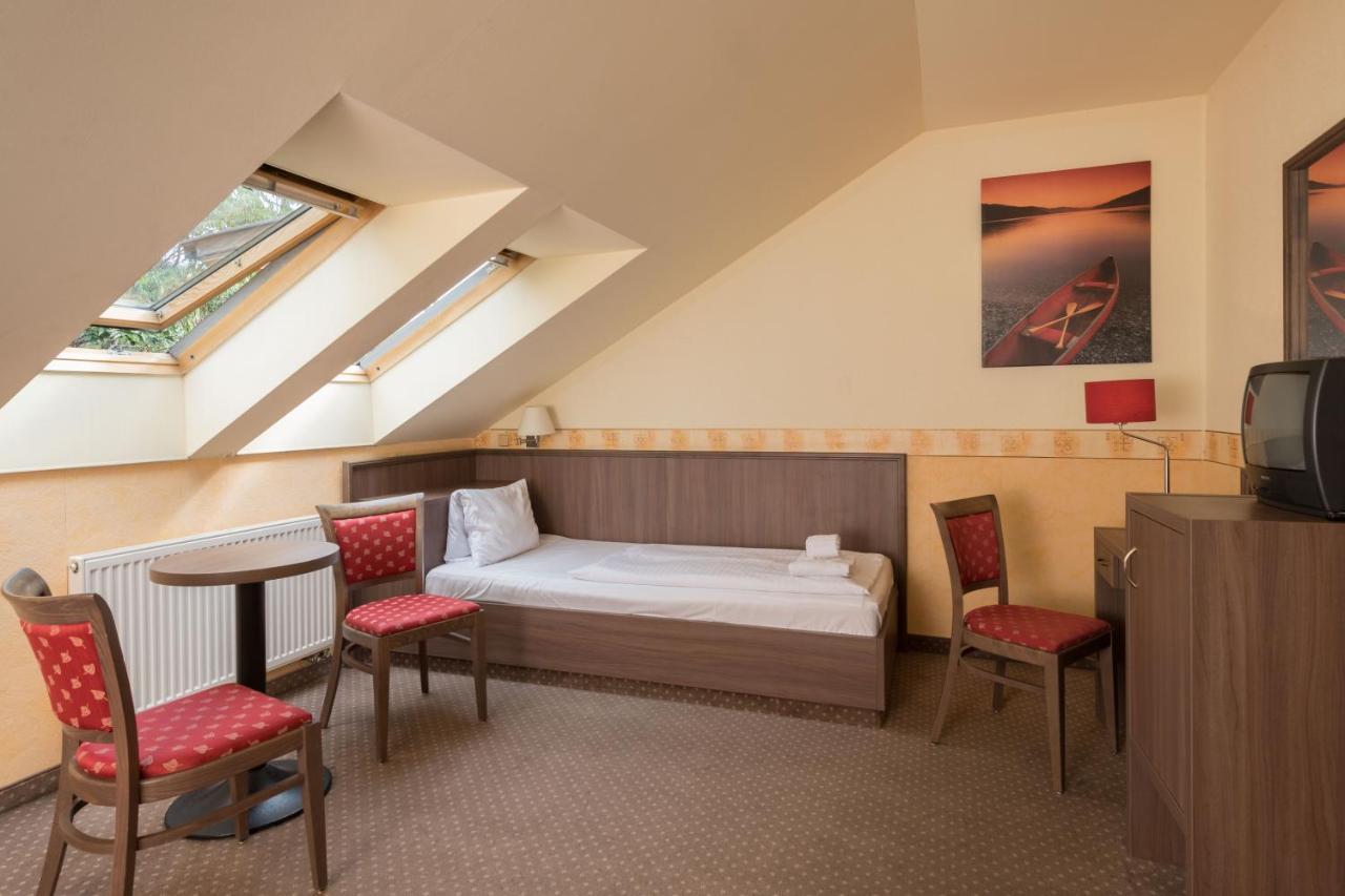 Hotel Ostruvek Prag Eksteriør billede